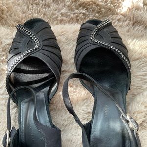 Size 7 wide evening shoes